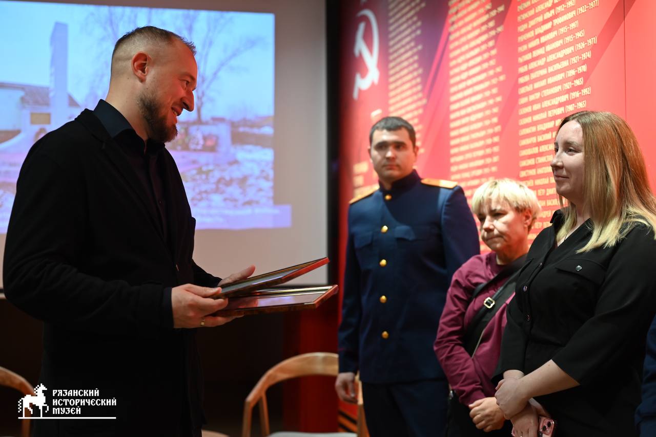 ВРЕМЯ ГЕРОЕВ